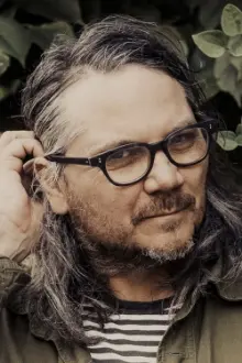 Jeff Tweedy como: Self - Musical Guest