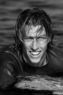 Ryan Burch como: self