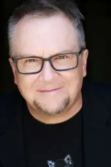 Robbie Rist como: Little John Martin