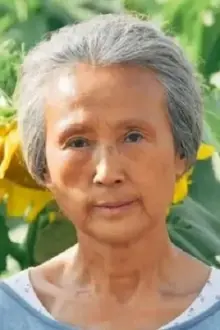 Cao Yang como: Grandmother