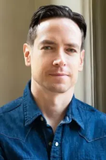 Sascha Radetsky como: Mark