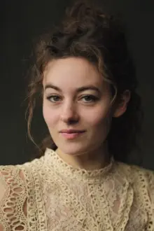 Ruby Ashbourne Serkis como: Libby Rees