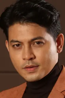 Izzue Islam como: Wan Yusuf