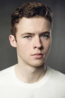 Harry Redding como: Noah Royston