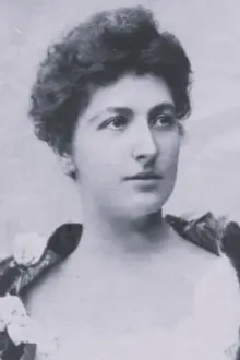 Maria Reisenhofer como: 