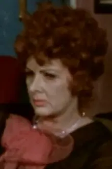 Clara Keller como: Lila Lash