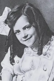 Gladys Egan como: The Mowbrays' Daughter