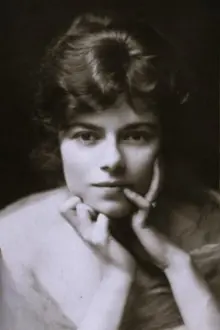 Mignon O'Doherty como: Mme. Duchaine