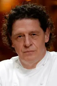 Marco Pierre White como: Self - Head Chef
