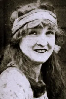 Loretta Blake como: Evelyn Cameron