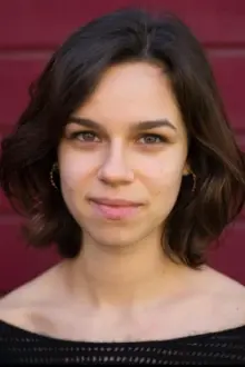 Léa Schwartz como: Claire Eiffel