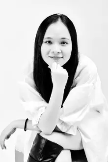 Jenny Zhang como: 白桦 (voice)