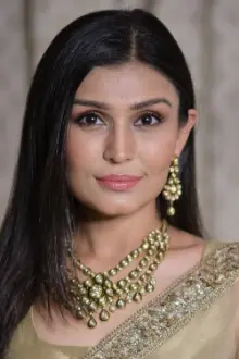 Simran Kaur como: Anamika Malhotra/Chandralekha