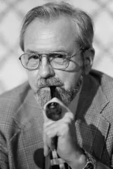 J. Allen Hynek como: Ele mesmo