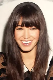 Moriah Peters como: Grácia Davis