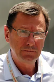 Paul Sherwen como: Ele mesmo