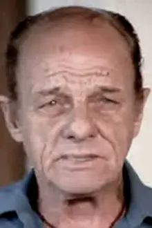 Lirio Bertelli como: Alfredo