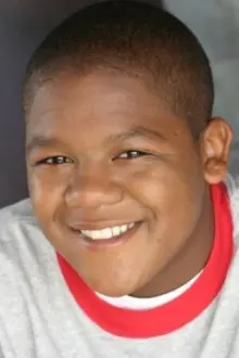 Kyle Massey como: Omar Benson