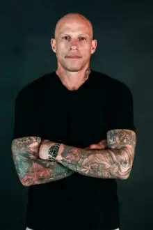 Ami James como: Ele mesmo