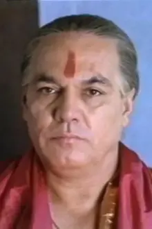 Manohar Singh como: Balraj Khanna