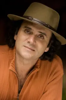 Almir Sater como: Violeiro