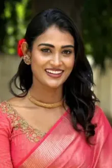 Poornima Ravi como: 