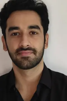 Vishal Vashishtha como: Sagar Chaturvedi