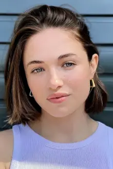 Millie Kent como: Scarlett Trigg