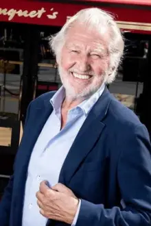 Pierre Gagnaire como: Self - Host