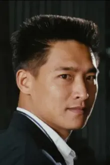 Chun Ho como: Ting Moon