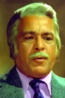 Anwar Hussain como: Mr. D'Mello