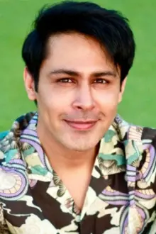 Sudeep Sahir como: 