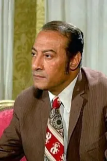 Mahmoud Azmy como: Colonel Sabry Ezzat