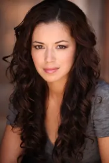 Teresa Castillo como: Detective Carly Lopez