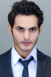 Ravi Bhatia como: 