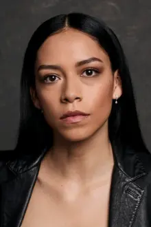 Sivan Alyra Rose como: Sasha Yazzie