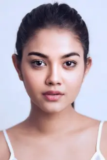 Priyal Mahajan como: Geetanjali Das