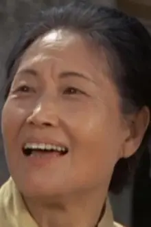 Chin Tsi-Ang como: Herself (as Tsi-Ang Chin)