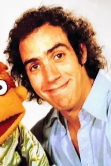 Richard Hunt como: Ernie (assistant) / Additional Muppets (voice)
