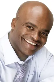 Kriss Akabusi como: Self - Commentator