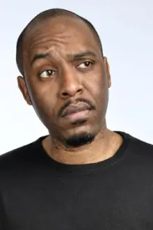 Dane Baptiste como: Patrick Steeds