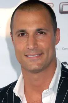 Nigel Barker como: Self - Judge / Photographer