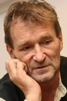 György Cserhalmi como: Sledovatelyat