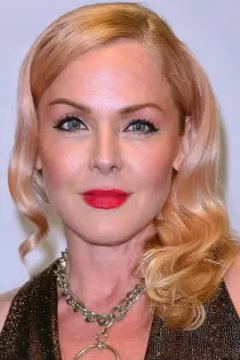 Storm Large como: 