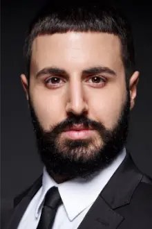 Simon Kasto como: Jean-Jacques Garbo