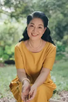 Minh Phương como: Bà Sương