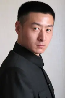 Yibin Hou como: Father