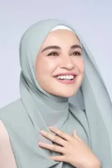 Shireen Sungkar como: Fitri Rahayu