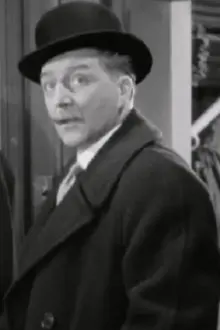 D.A. Clarke-Smith como: Major Fred Harris