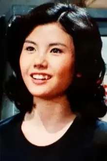 Hiromi Senno como: Mayuko Maeda